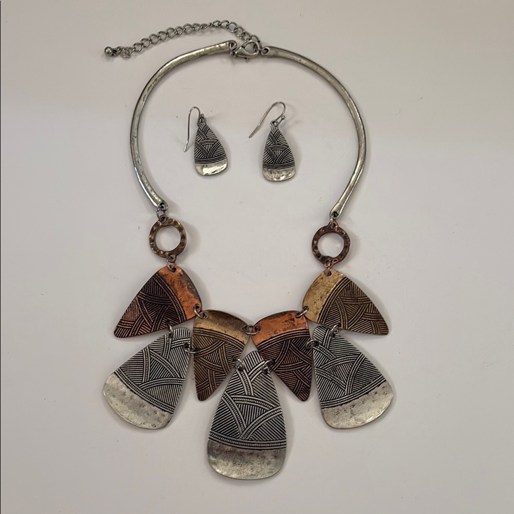 Geometric Silver and Gold Necklace Set